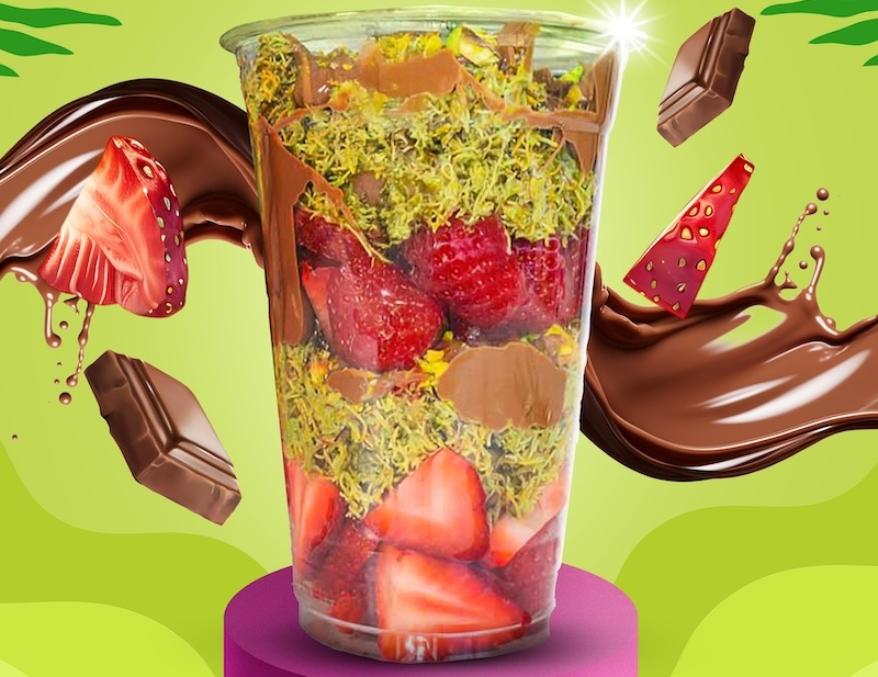 Strawberry Dubai Chocolate Cups